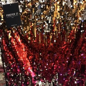 NWT:💜multi colored sequined skirt💜